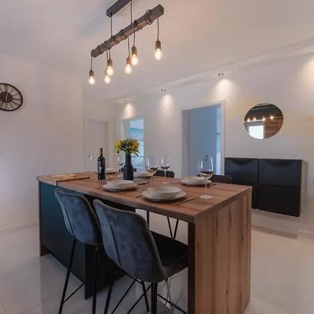Apartment Glamorous Getaway Zadar Exterior photo